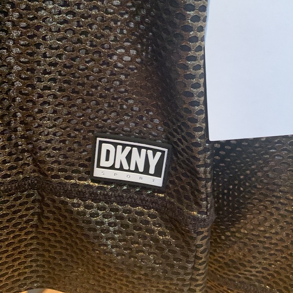 New DKNY SPORT SIZE SMALL - Picture 3 of 7